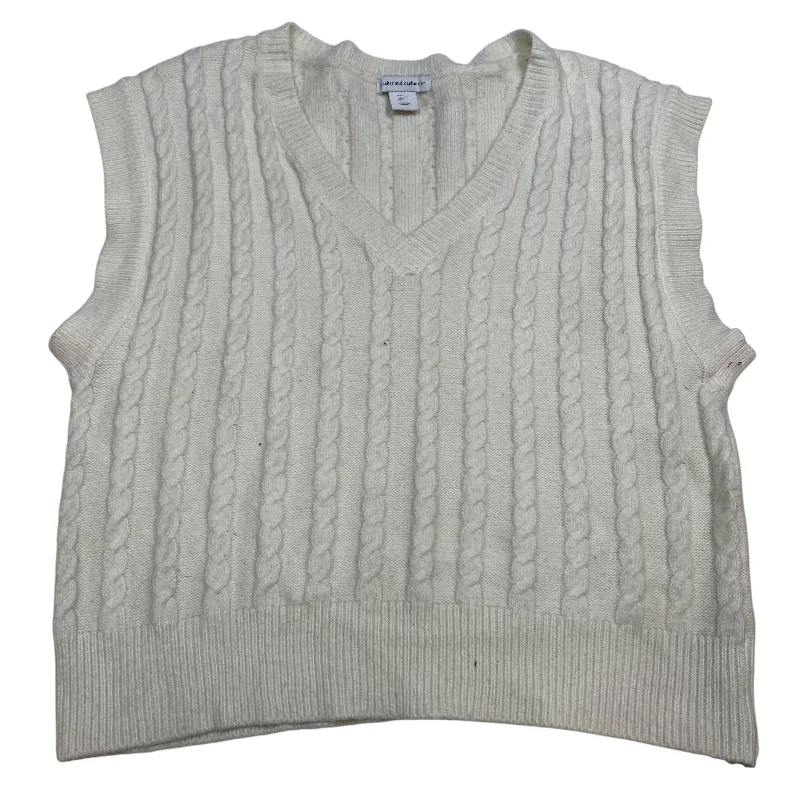 Vest Sweater By Cupcakes And Cashmere In Cream, Size: L