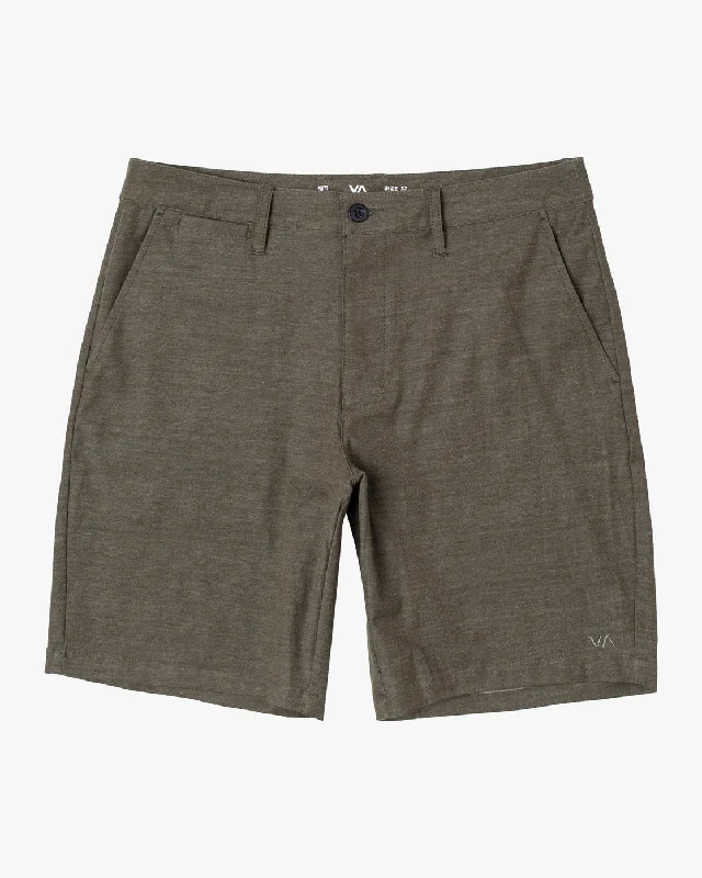 Boys Back In 19" Hybrid Shorts - Olive